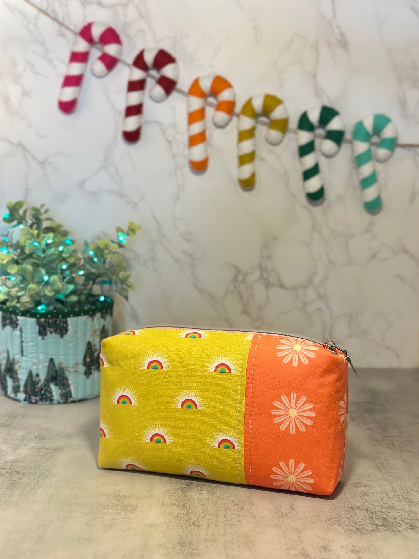 Boxy Pouch - Daisies