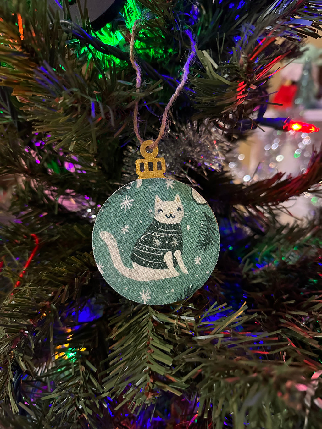 fabric ornament - sweater cat