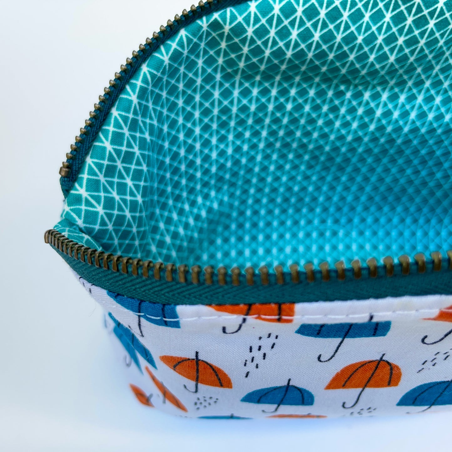 Petal Pouch - Umbrellas