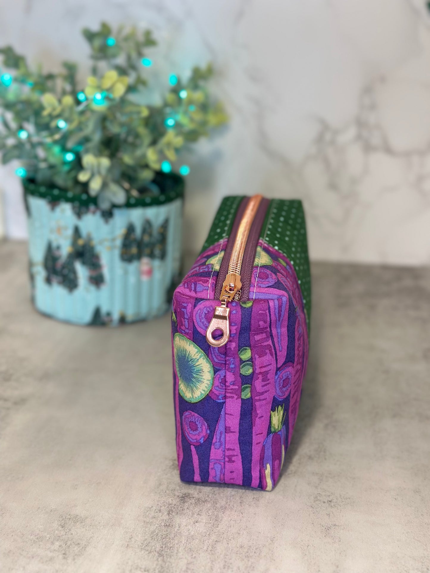 Boxy Pouch - Purple Carrots