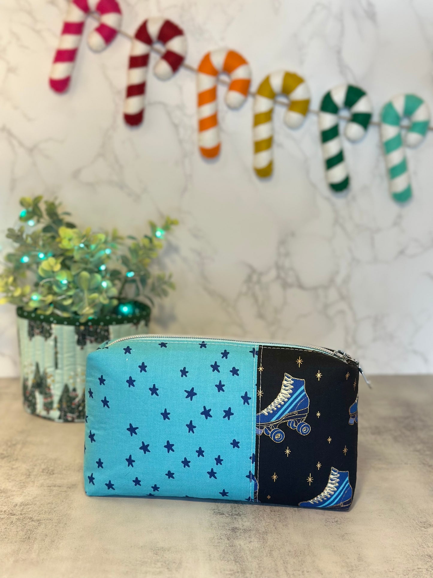 Boxy Pouch - Rollerskates