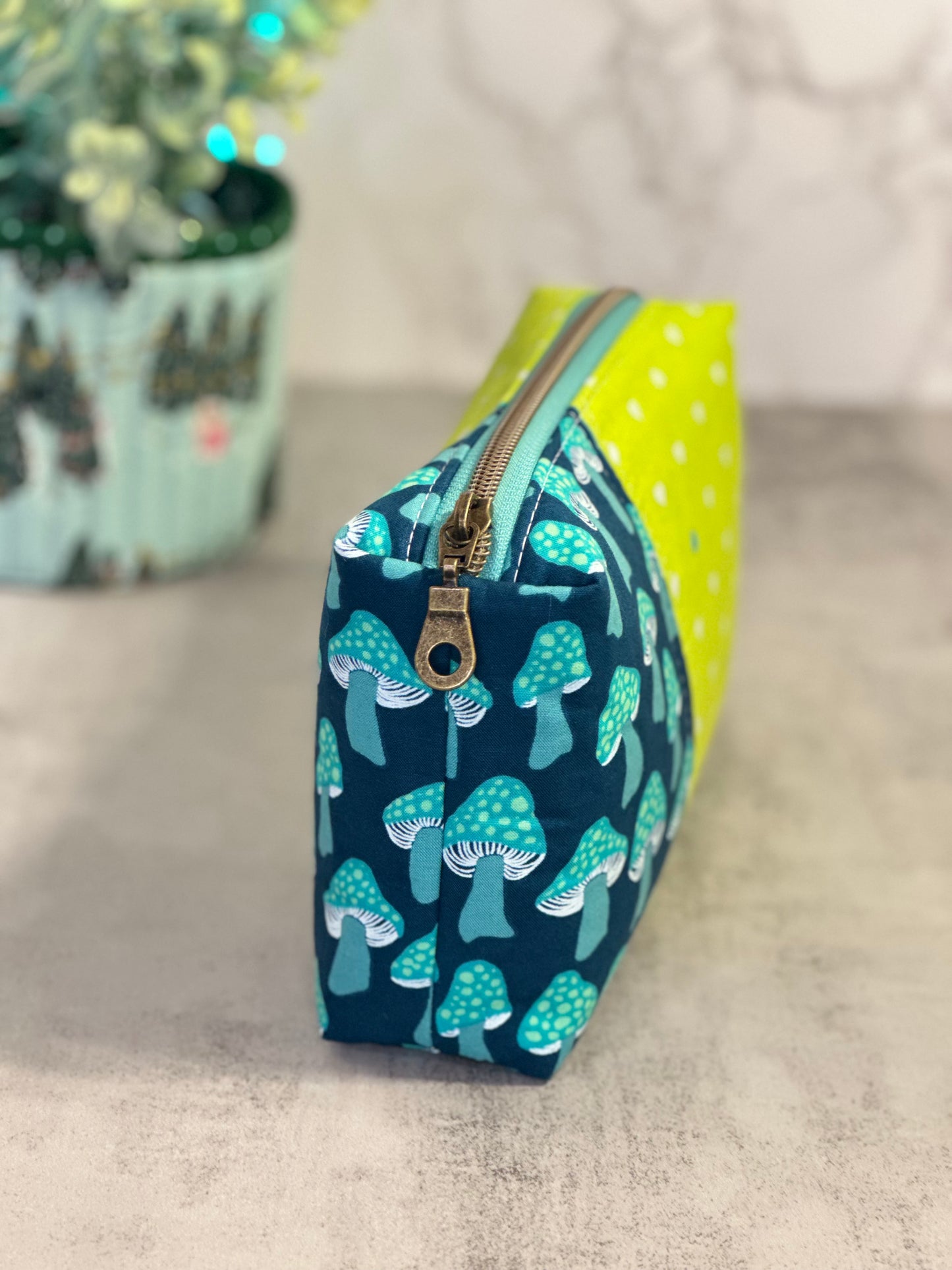 Boxy Pouch - Mushrooms