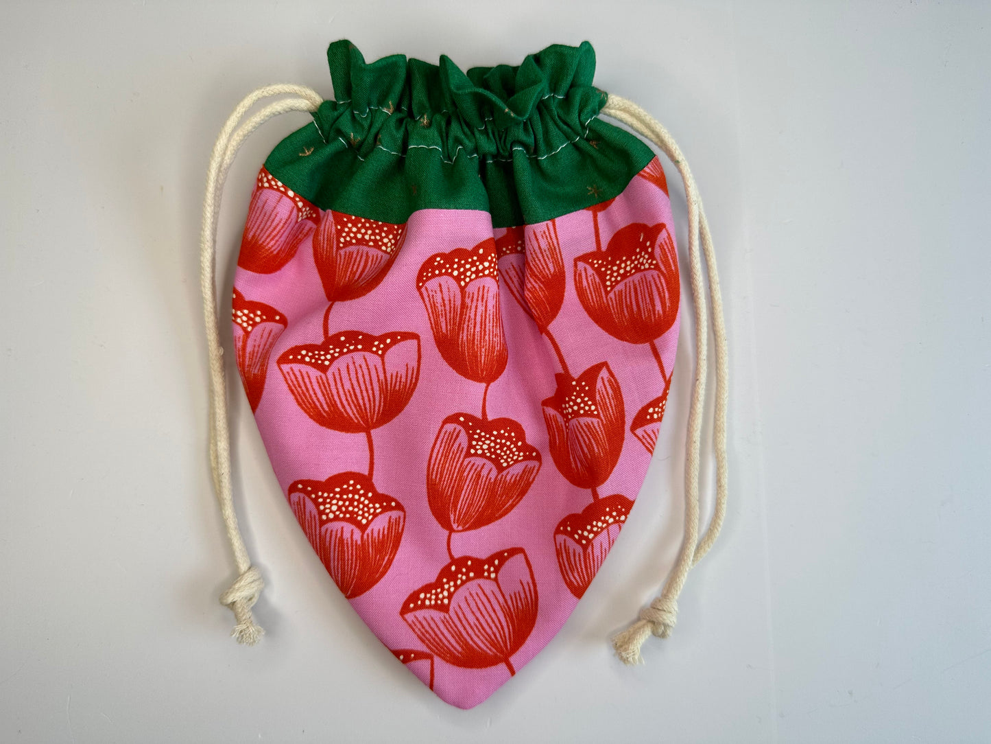 strawberry bag - tulips