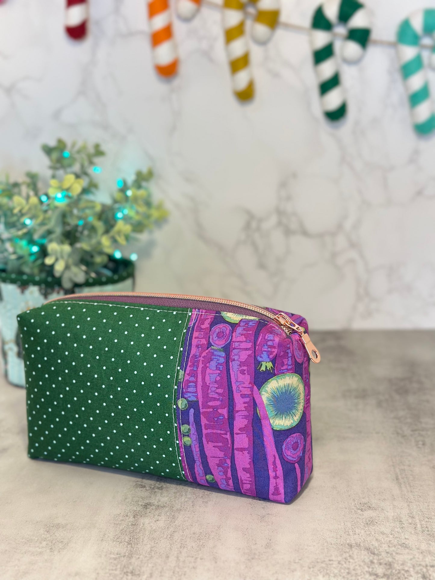 Boxy Pouch - Purple Carrots