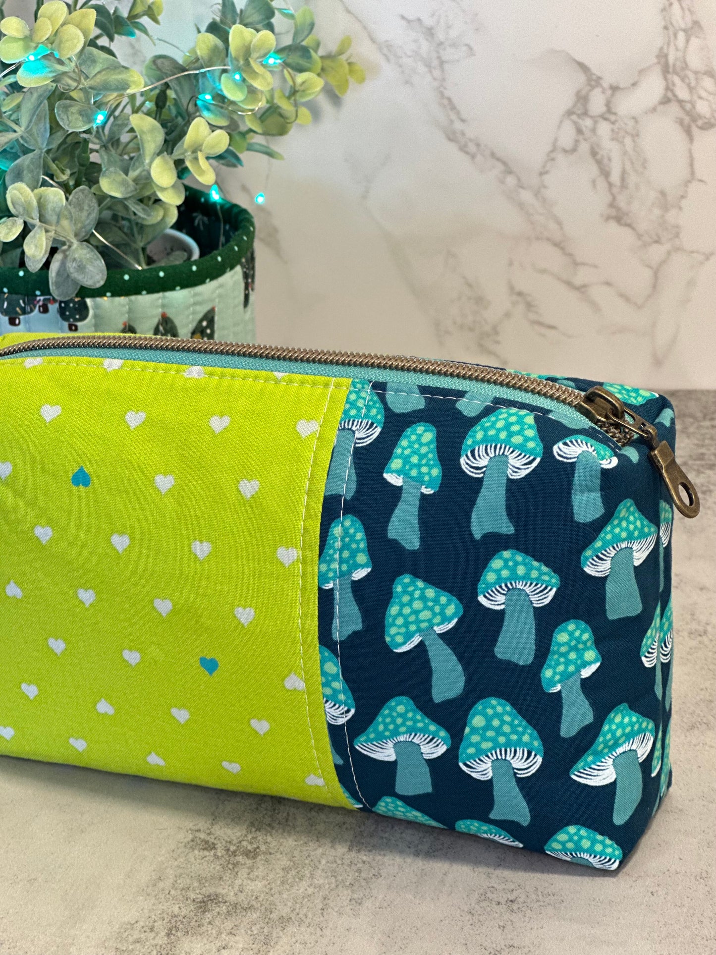 Boxy Pouch - Mushrooms