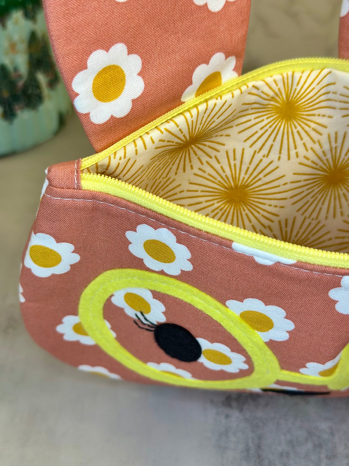 bunny zipper pouch - daisies