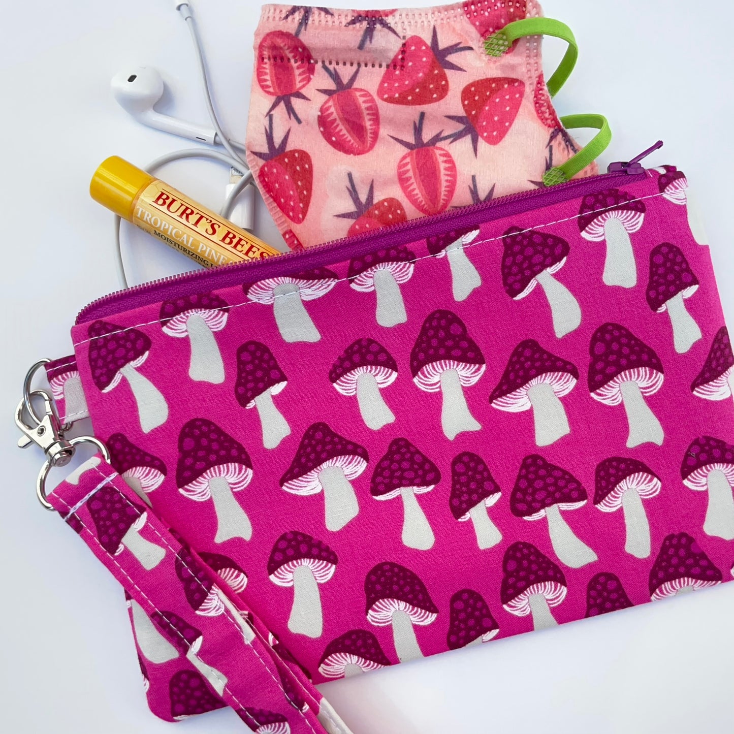 Wristlet - Mushrooms Pink