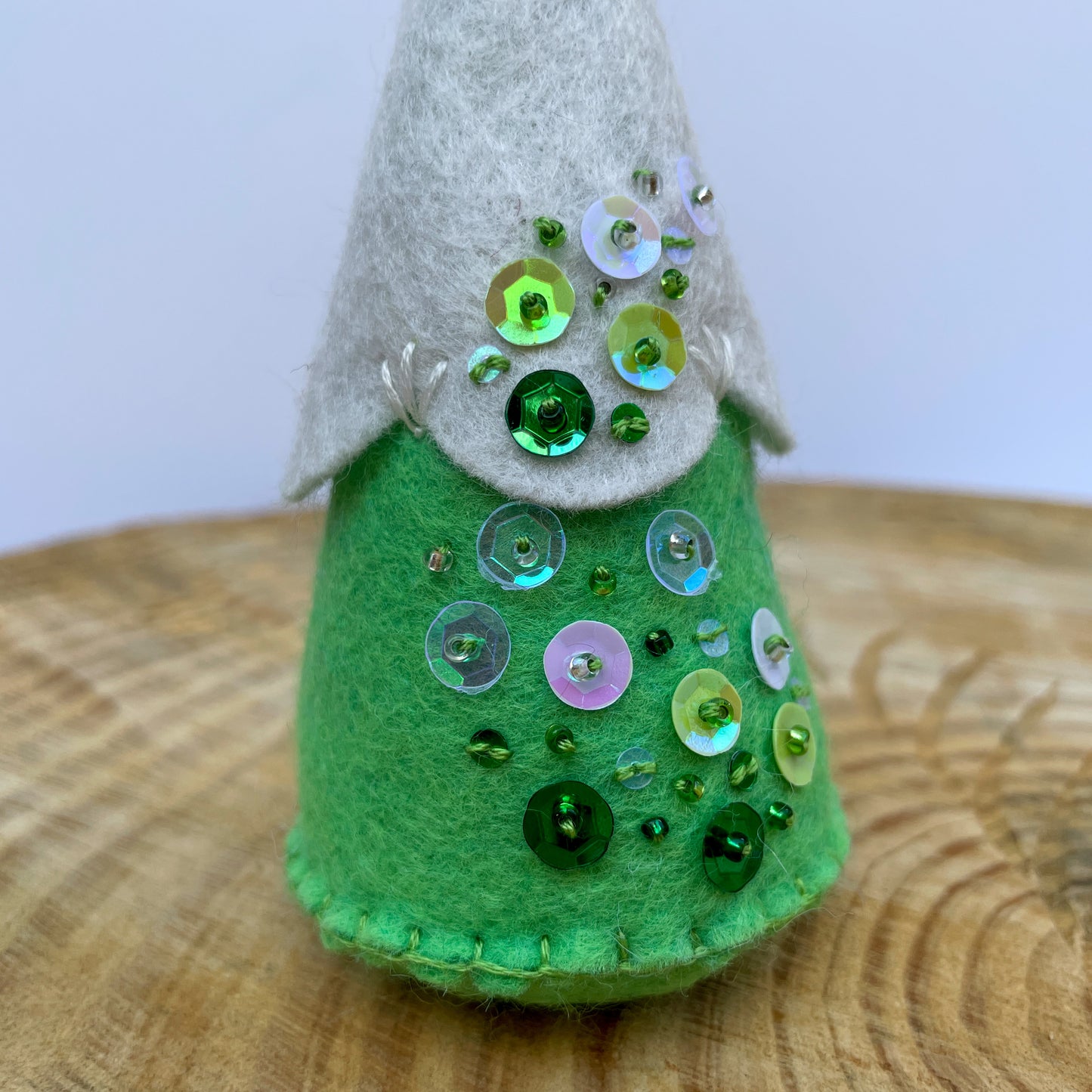 Green and white felt sparkle tree