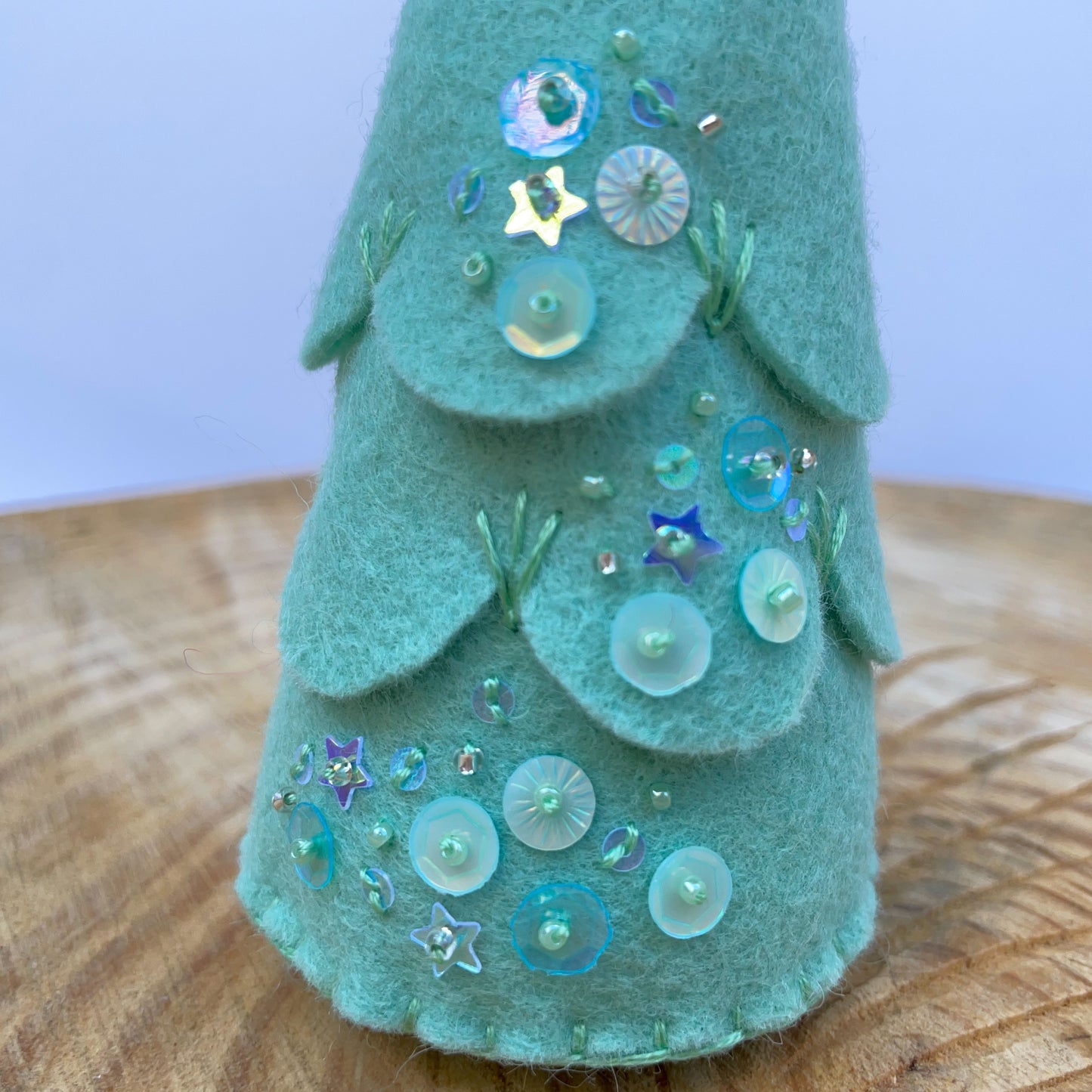 Jadeite felt sparkle tree