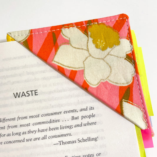 fabric corner bookmark - daffodil