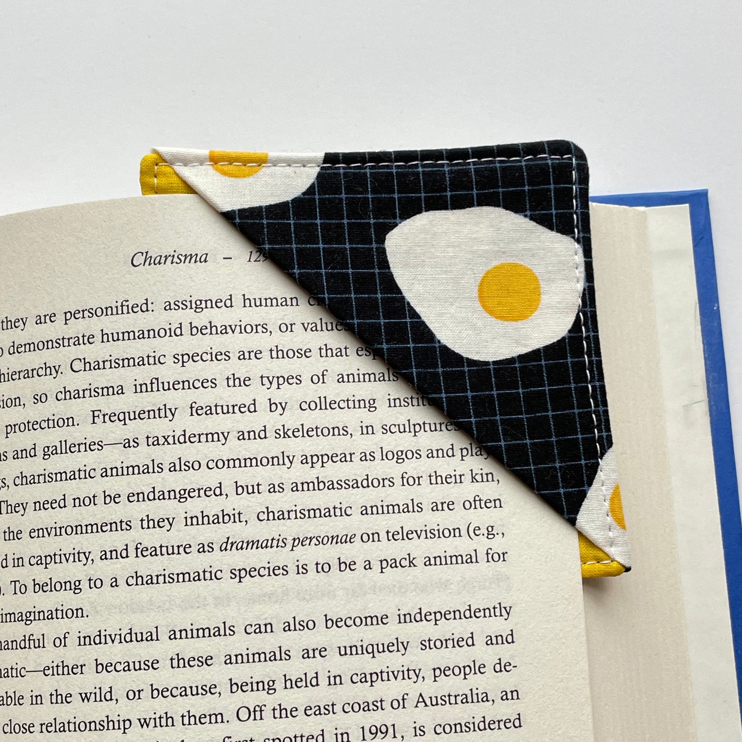 fabric corner bookmark - eggs