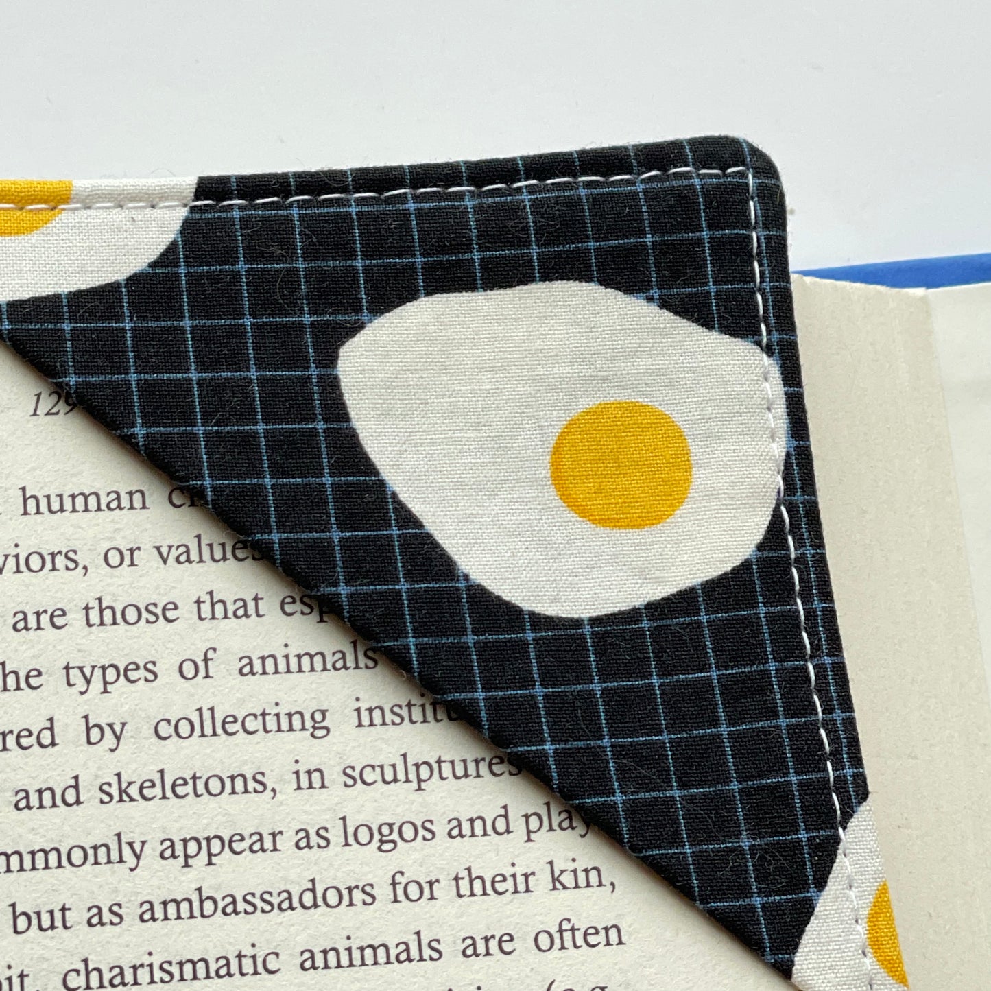 fabric corner bookmark - eggs