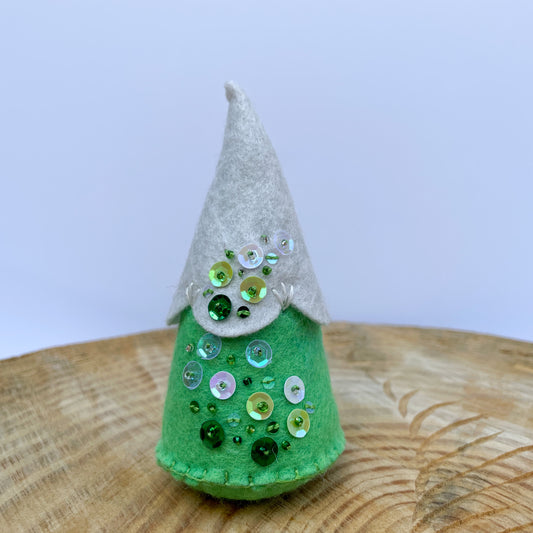 Green and white felt sparkle tree