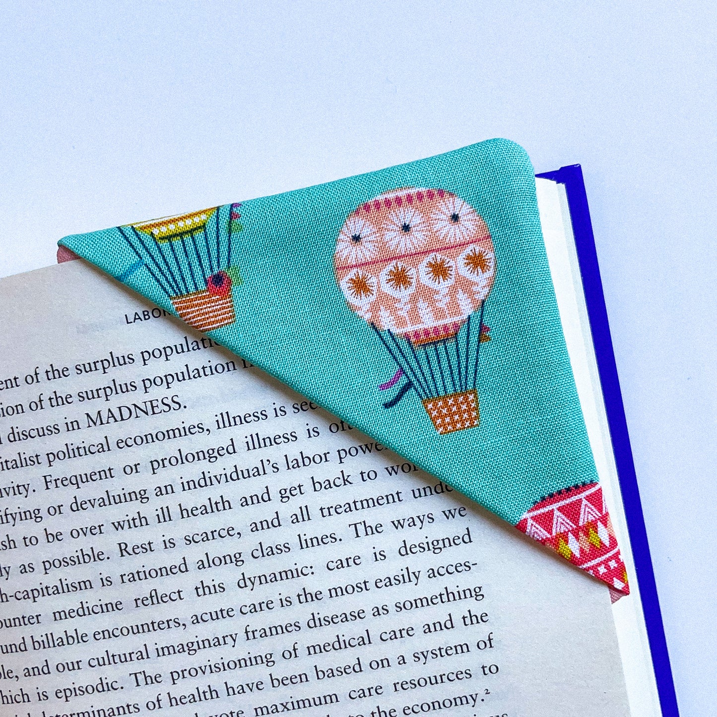 fabric corner bookmark - light pink hot air balloon